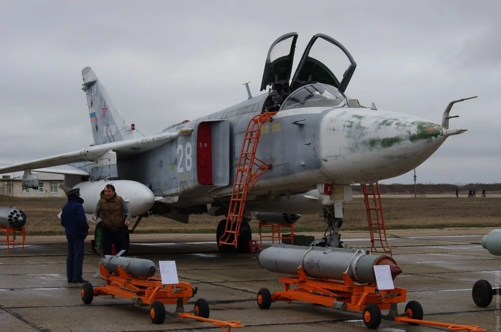 СУ-24 МР НИТКА, Новофедоровка. 95 лет Морской авиации Черноморского флота.jpg