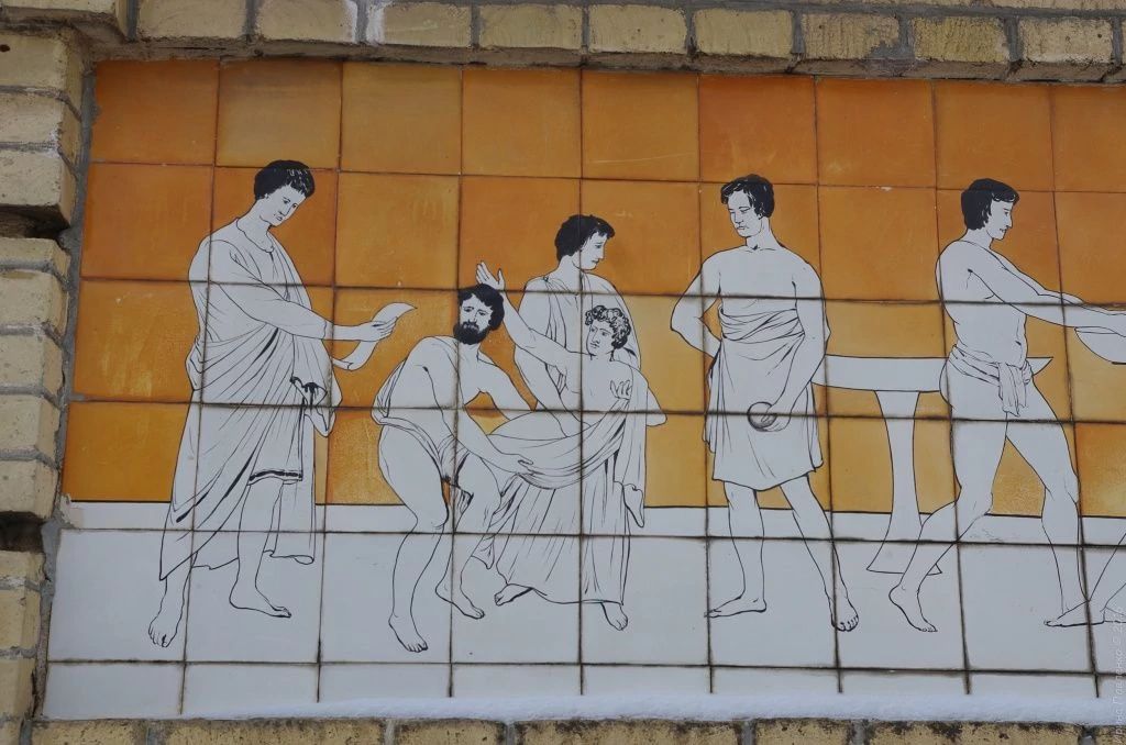 Майоликовые панно с изображением сцен купания и отдыха в древнеримских термах Майоликовые панно с изображением сцен купания и отдыха в древнеримских термах
