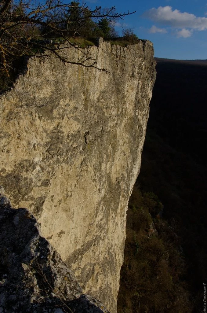 Обрывы Сюйреньской крепости.jpg