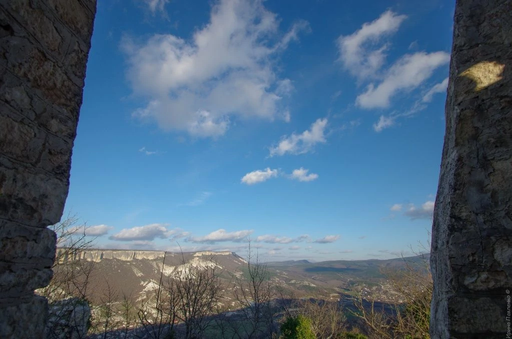 Сюйреньская крепость, вид из башни-2.jpg