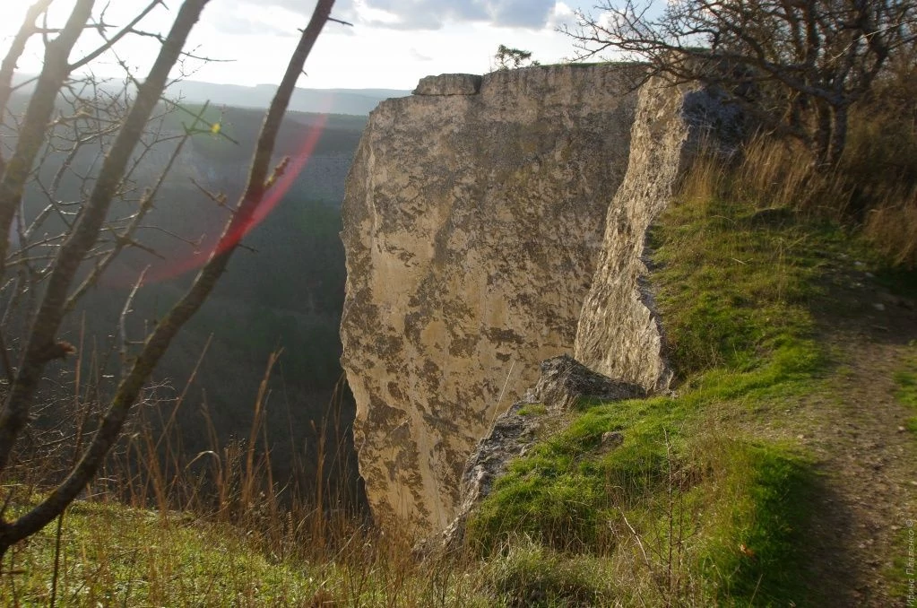 Обрывы Сюйреньской крепости-3.jpg