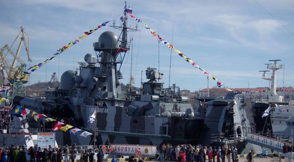 Севастополь. Военный корабль Самум Севастополь. Военный корабль Самум