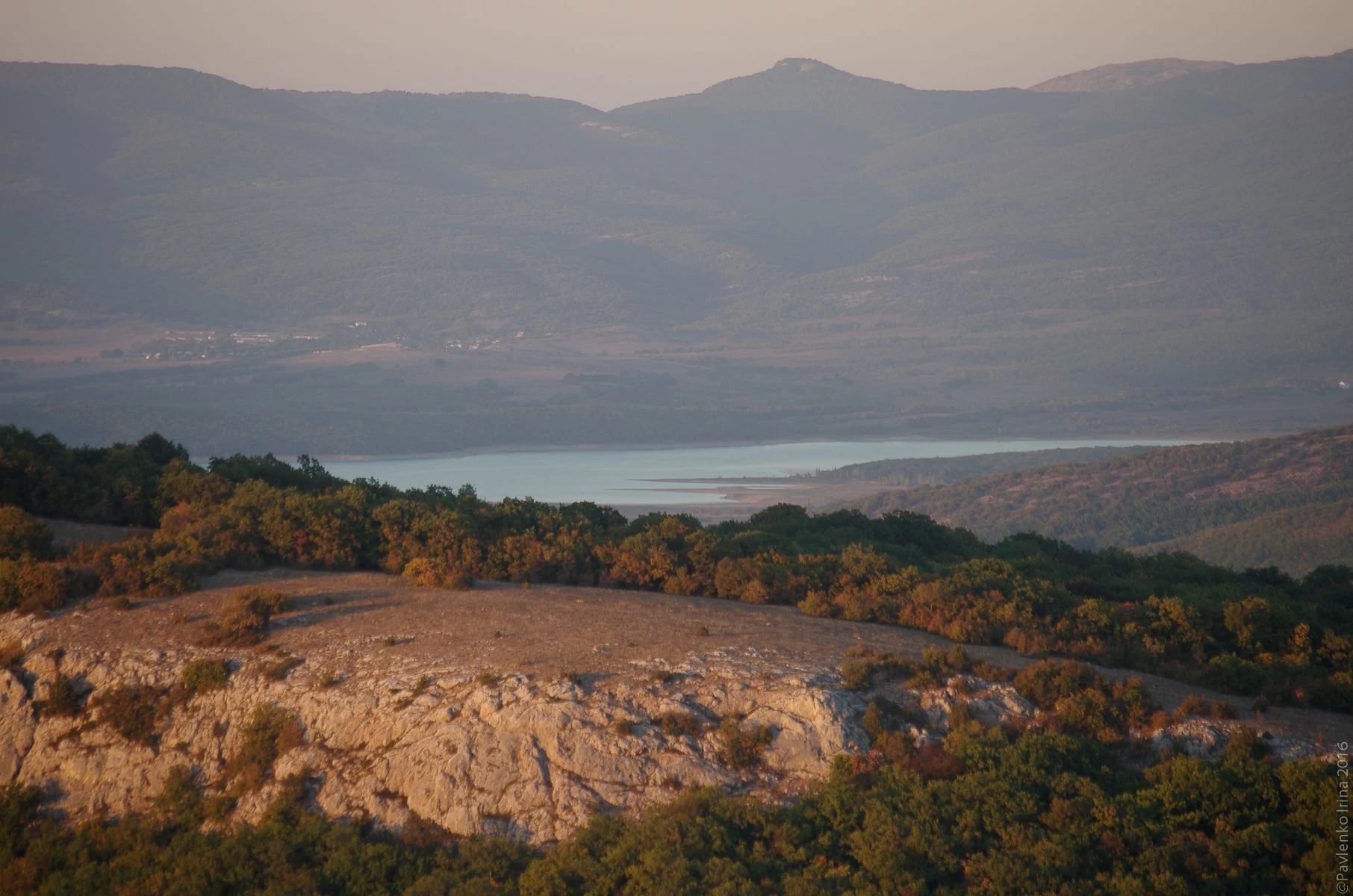  за массивом хребта Каланых Байдарская долина и Чернореченское водохранилище