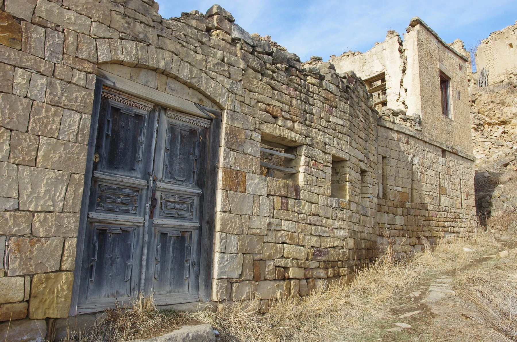 Гамсутль двери.jpg Гамсутль двери.jpg