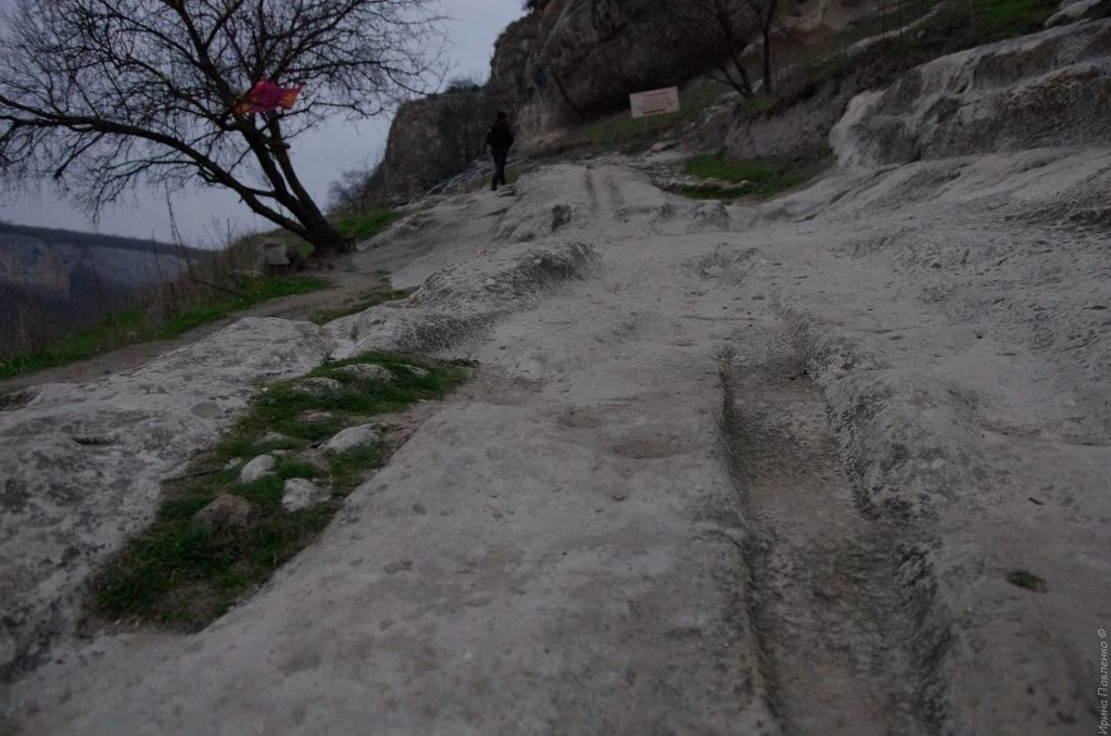 Чуфут-Кале, дорога.jpg Чуфут-Кале, дорога.jpg