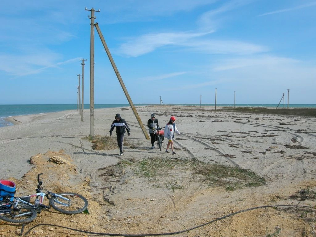 Крымские пляжи. Бакальская коса Крымские пляжи. Бакальская коса