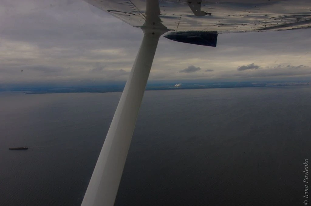 Cessna полет над Финским заливом Cessna полет над Финским заливом