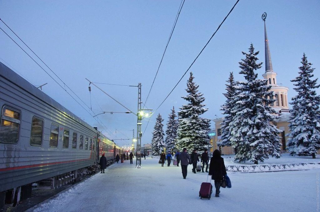 Железнодорожный вокзал Петрозаводска.jpg Железнодорожный вокзал Петрозаводска.jpg