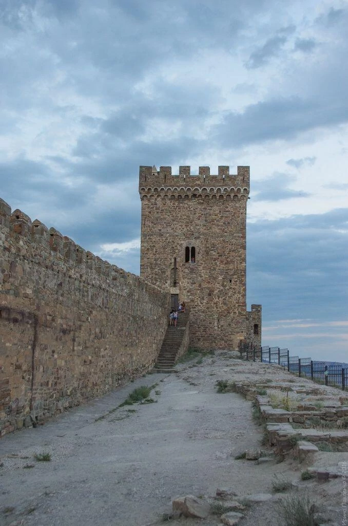 Крым. Генуэзская крепость в Судаке Крым-2.jpg