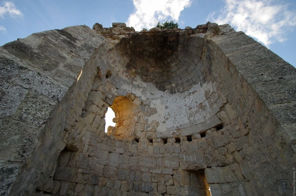 Сюйреньская крепость, башня-4.jpg