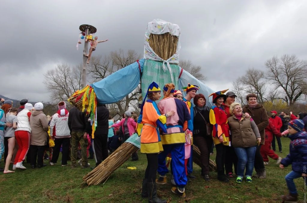 Масленница Красные пещеры Крым 2016-46.jpg