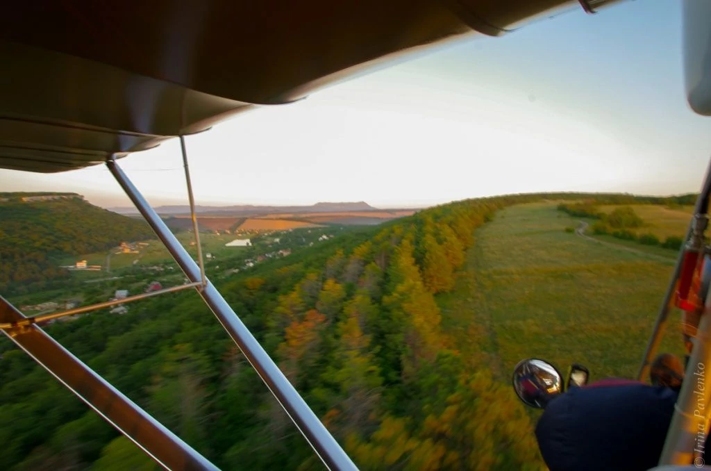 Производитель позиционирует Драгонфлай как самолет не только для буксировки планеров. Для этого самолета нет необходимости в большой взлетной полосе. 