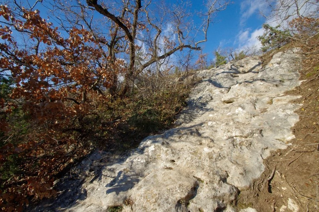 Сюйреньская крепость, тропа-4.jpg