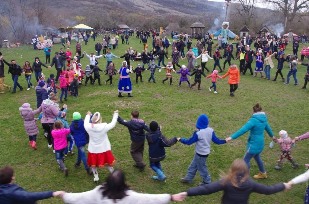 Масленница Красные пещеры Крым 2016-16.jpg