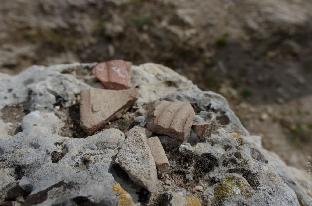 Археологические находки датируют целой эпохой с IV века до нашей эры по XIV век нашей эры. Археологические находки датируют целой эпохой с IV века до нашей эры по XIV век нашей эры.