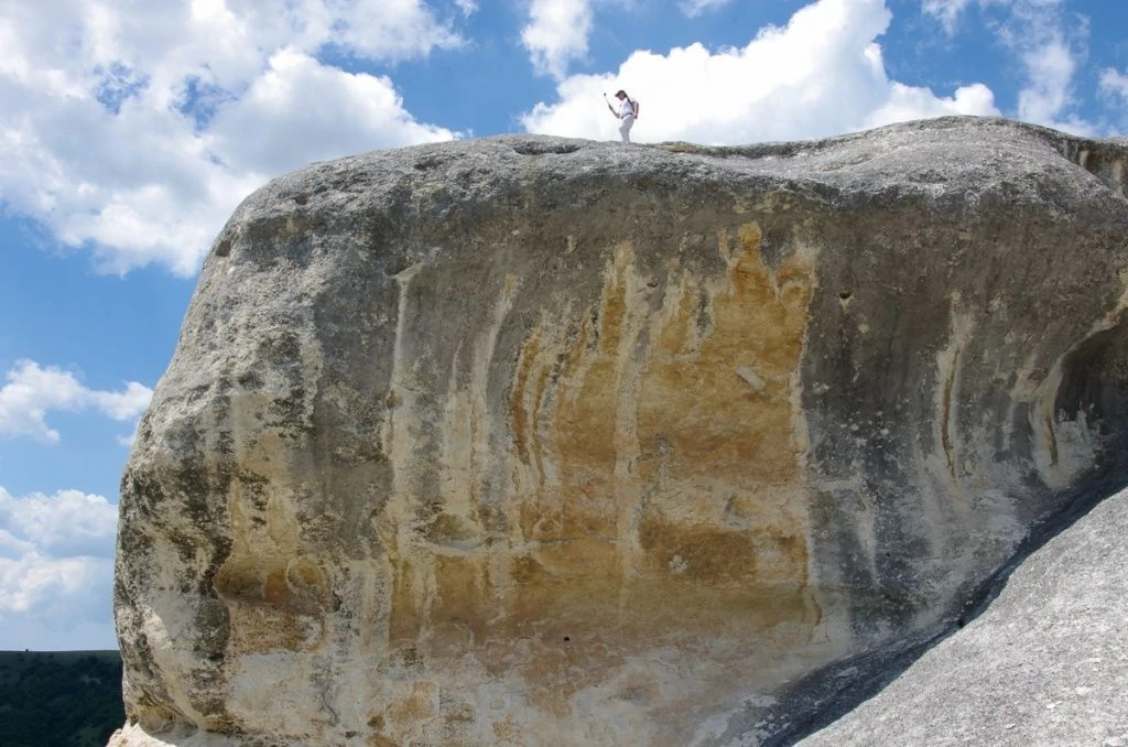 Необычная скала