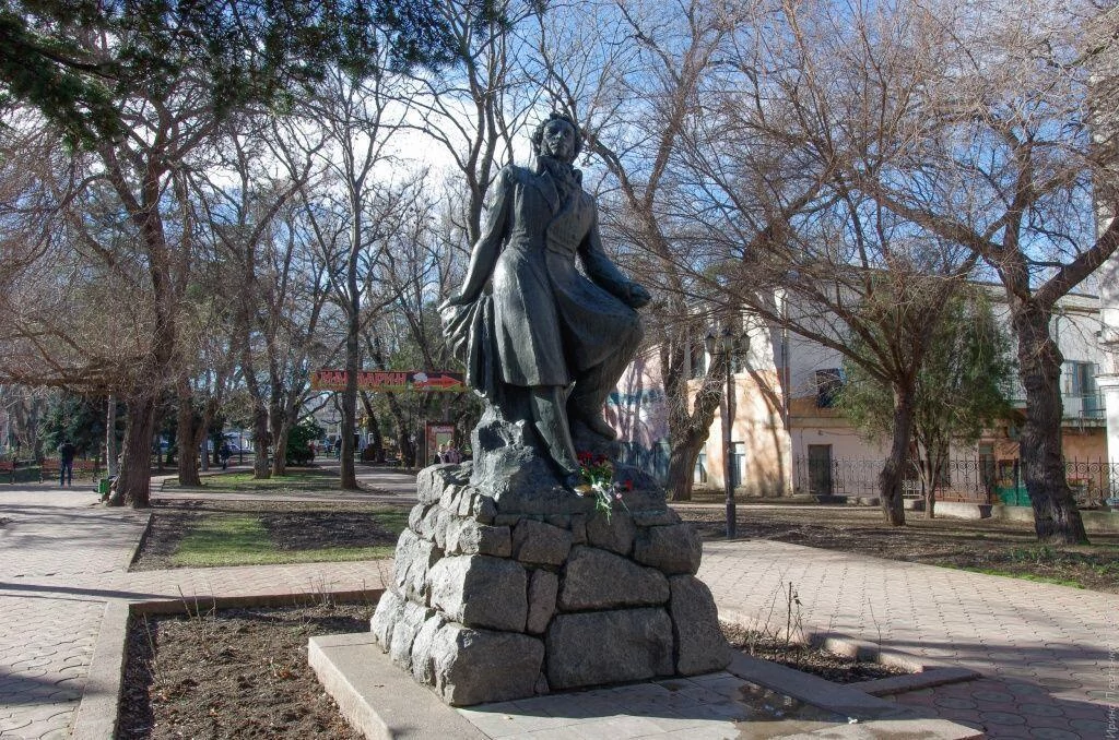 Феодосия, памятник Пушкину Феодосия, памятник Пушкину