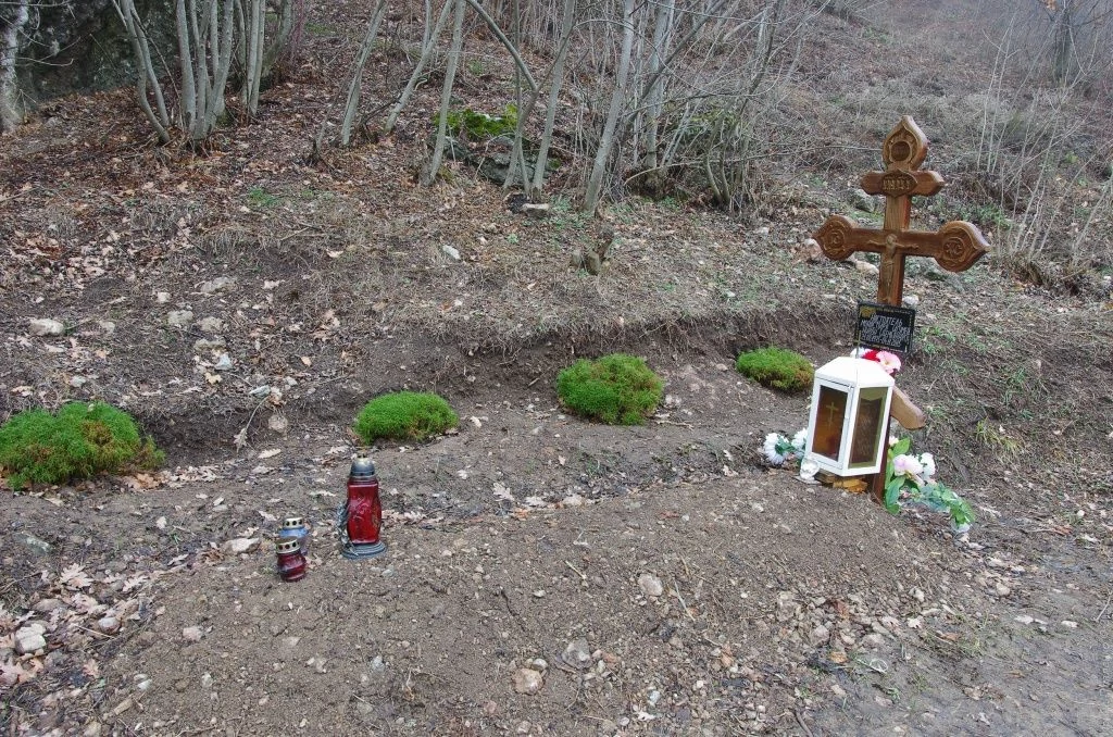 Могила настоятеля Кизилташского монастыря Могила настоятеля Кизилташского монастыря