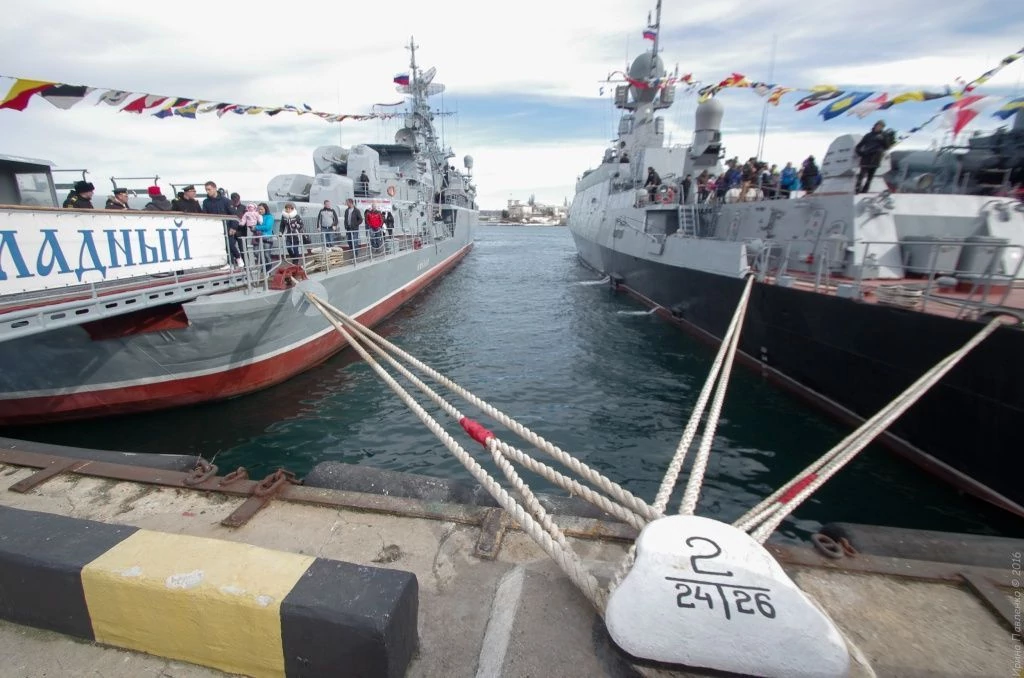 Сторожевой корабль пр.1135 «Ладный» предназначен для решения задач противолодочной и противовоздушной обороны соединений боевых кораблей. Сторожевой корабль пр.1135 «Ладный» предназначен для решения задач противолодочной и противовоздушной обороны соединений боевых кораблей.