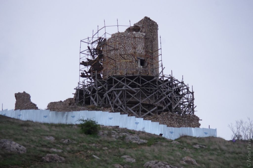 Крепость в Балаклаве в 2015 году